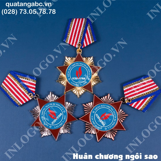 huy hieu nhua 2.5cm