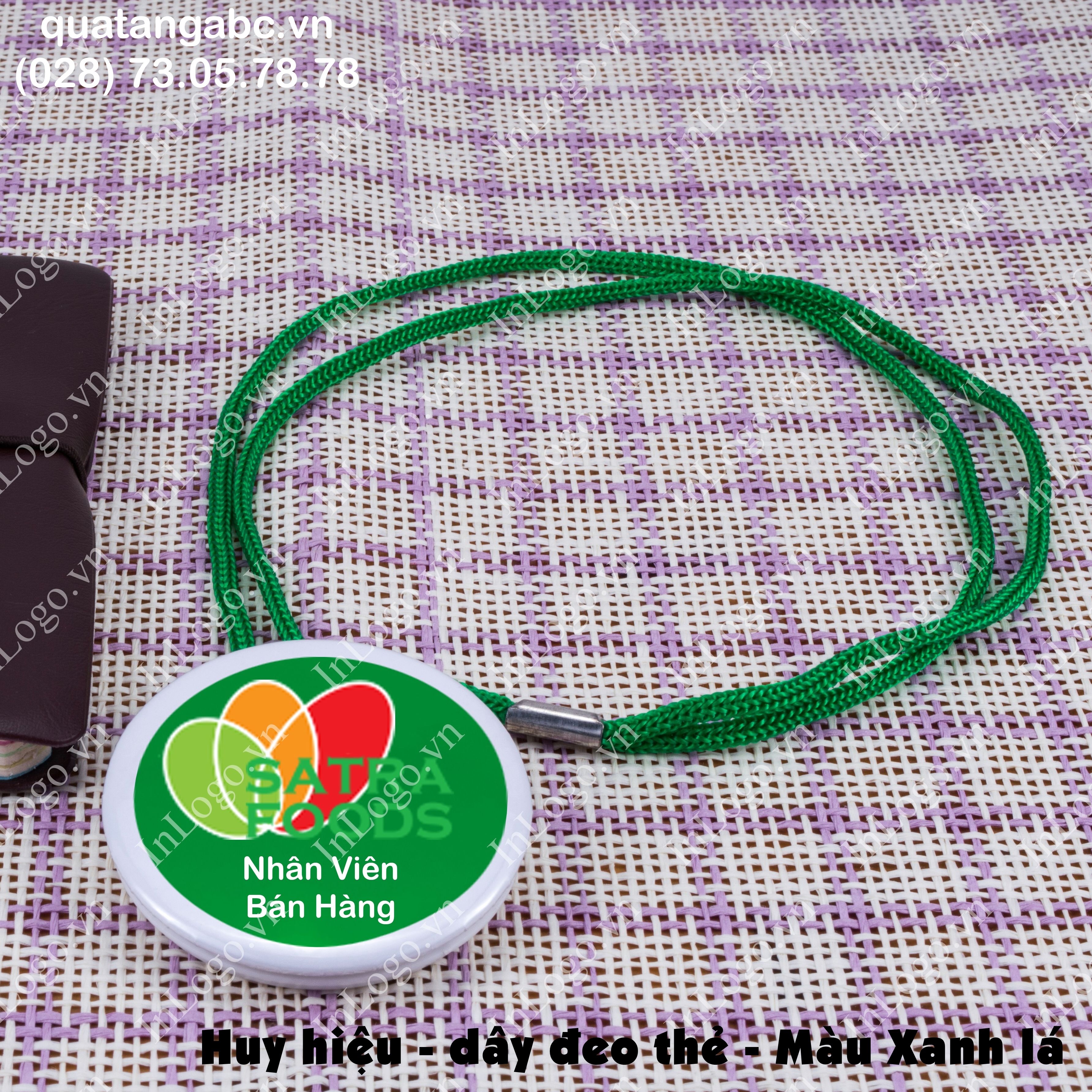 huy hieu nhua 2.5cm